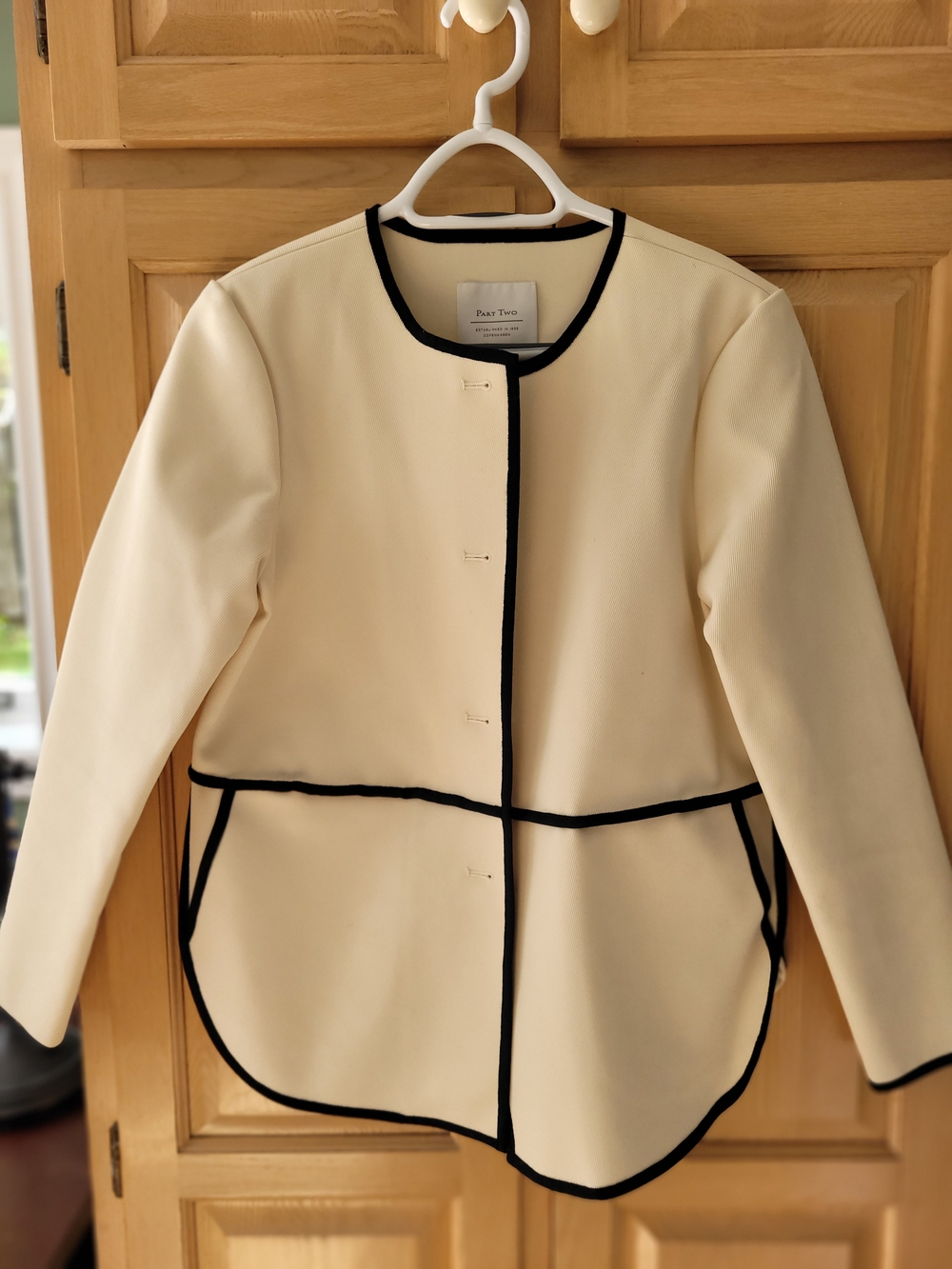 NWOT Part Two Cream And Black Contrast-Trim Jacket
